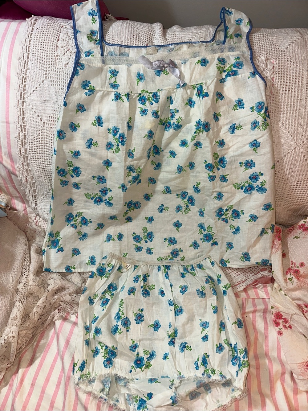 Vintage Floral Two-Piece Cotton Set in Blue 2 sets